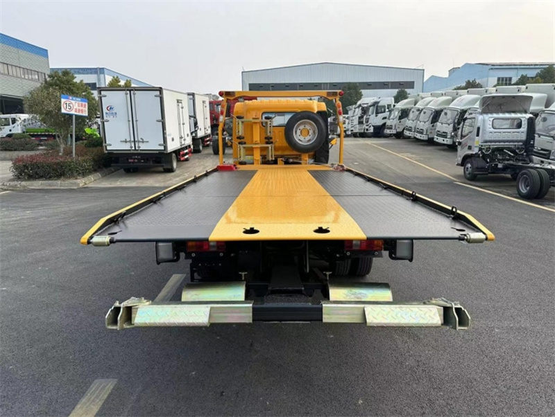 重汽豪沃國(guó)六藍(lán)牌清障車