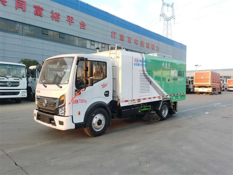 東風(fēng)多利卡干濕兩用吸塵車(chē)